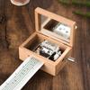 Деревянная DIY Музыкальная шкатулка на 15 нот с ручным приводом. Дизайн включает полоски из чистой бумаги для персонализации мелодии для креативного подарка.