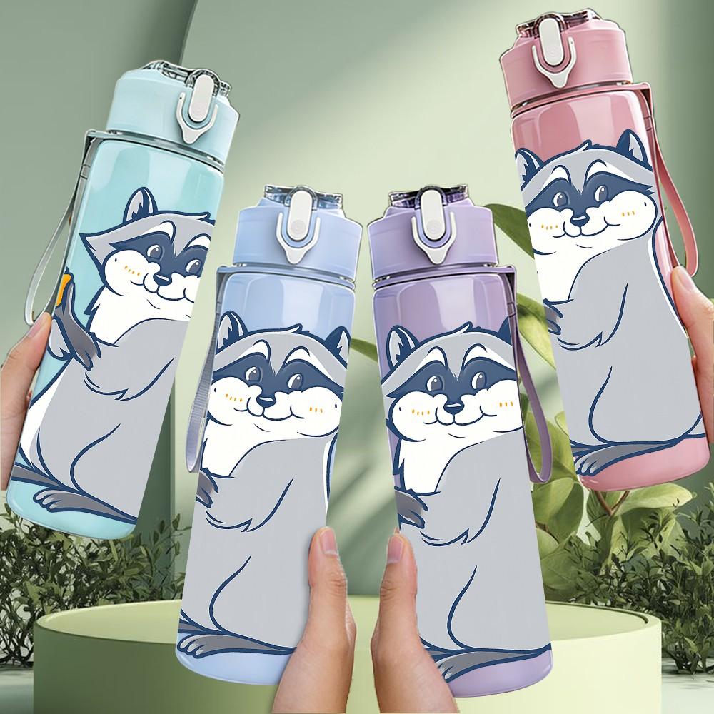 1PC Cute Snack Raccoon Cartoon 750ml Color Plastic Sports Water Bottle Leakproof Flip Straw Lid Suitable for Sports Office Home Use