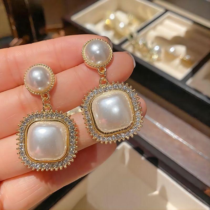 Silver needle light luxury Spice Girl pearl stud earrings temperament retro super flash earrings women's fashion high sense personalized earrings