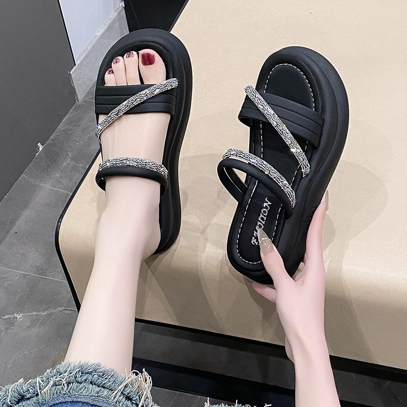 Soft-soled Cool Slippers for Women's Summer Outer Wear 2025 New Fashionable Thick Bottom Increases the Tide of Beach Slippers When Going Out In Summer