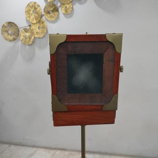 Декоративные камеры Старая ретро-камера Коричневый штатив Реплика Главная