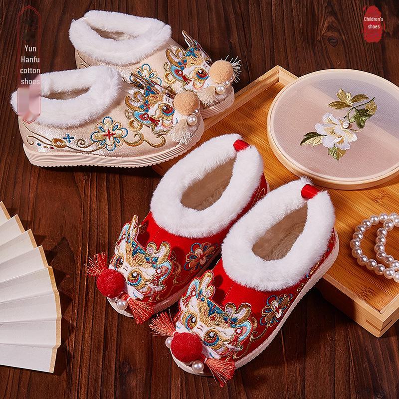 Embroidered Winter Hanfu Shoes for Girls - Ethnic Style with 3D Dragon and Floral Design, Thick Cotton