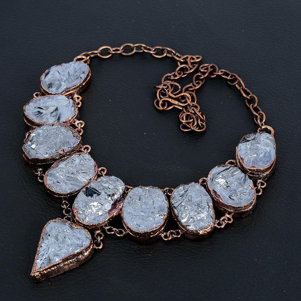 Ожерелье из грубого драгоценного камня из шунгита, великолепное ожерелье ручной работы для нее, медное гальваническое ожерелье, ювелирное изделие для женщин