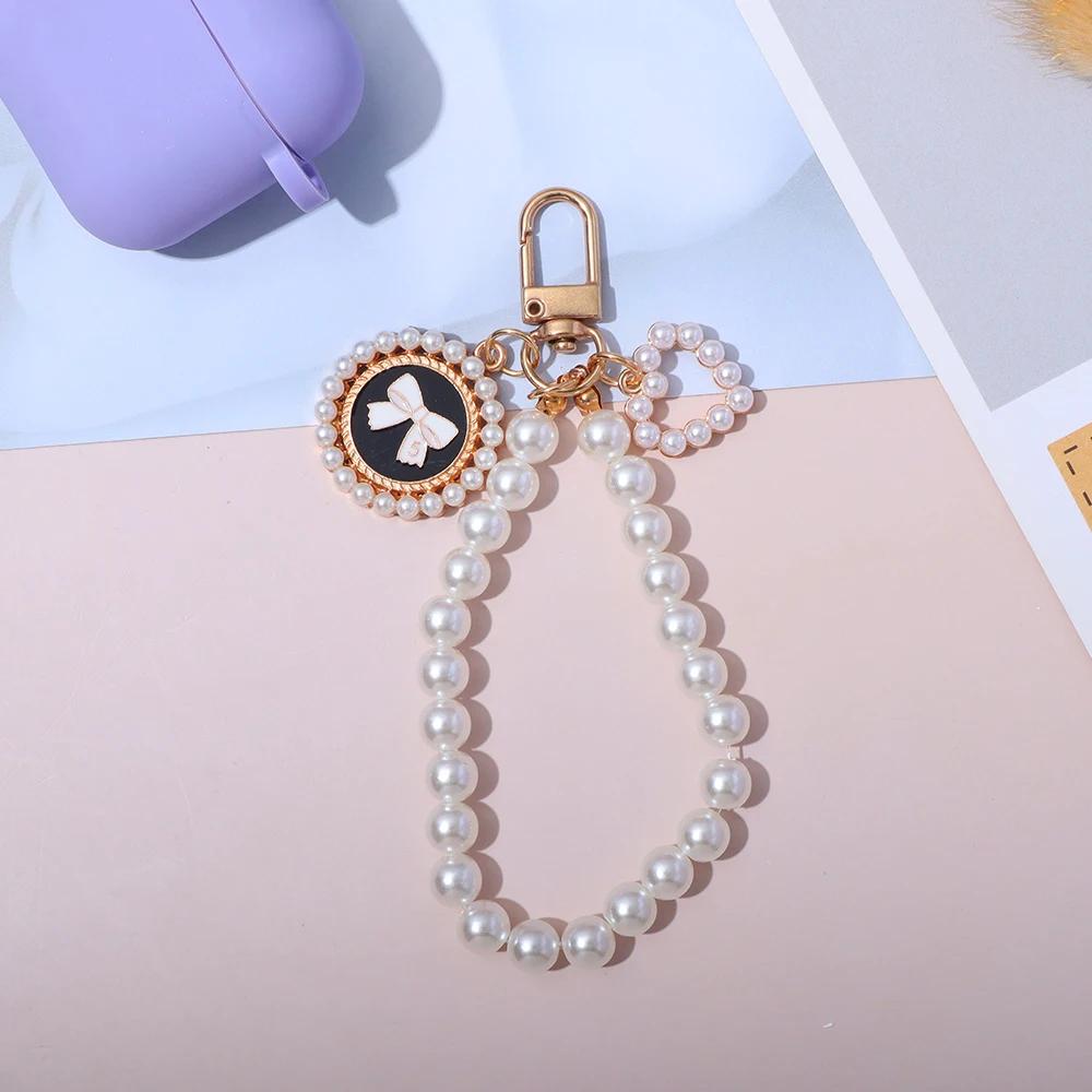 Retro Pearl Keychains for Women Bag Backpack Decor Keyring Metal Round Tag Pendant Mobile Phone Beaded Key Chain DIY Jewelry