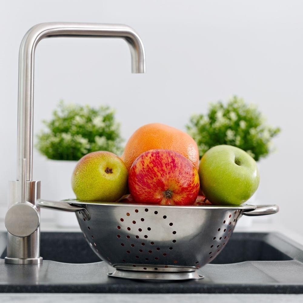 Steel kitchen strainer 28 cm