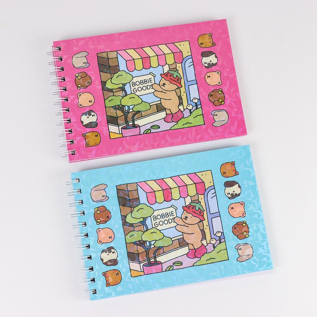 BOBBIE GOODS Расслабляющая раскраска  Содержит милых девочек, мультяшную раскраску, позволяет расслабиться в уютный момент хюгге