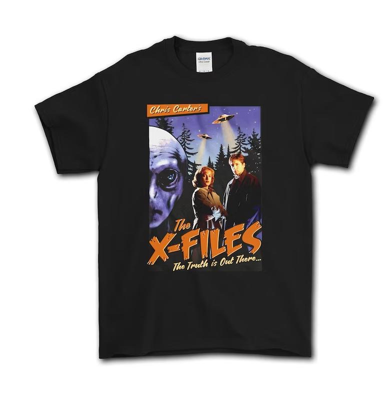 The X Files Truth is Out There Vintage Poster Mens Unisex T-Shirt Chris Carter Aliens Graphic Tee