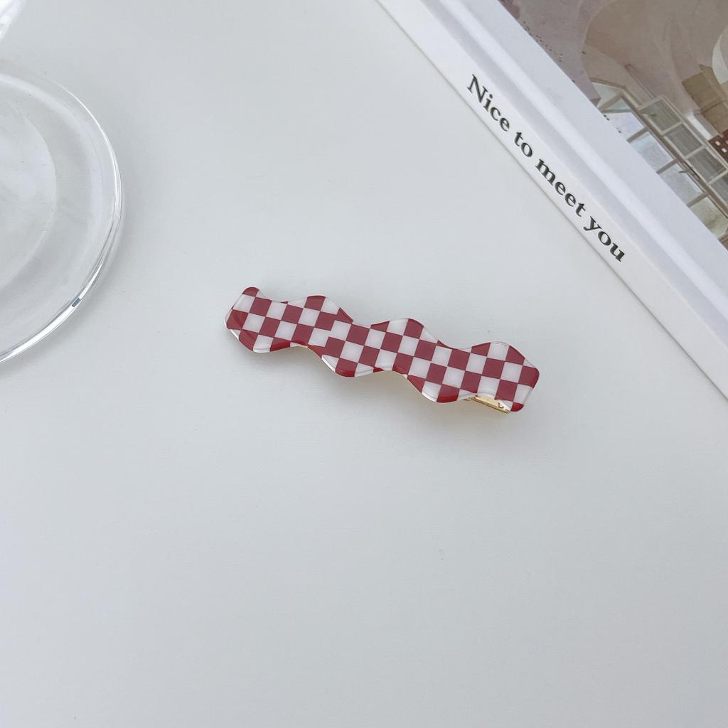 Red Eyecatching And White Plaid Hair Claws For Women Handmade Quality Pvc Stylish Accessories Hair