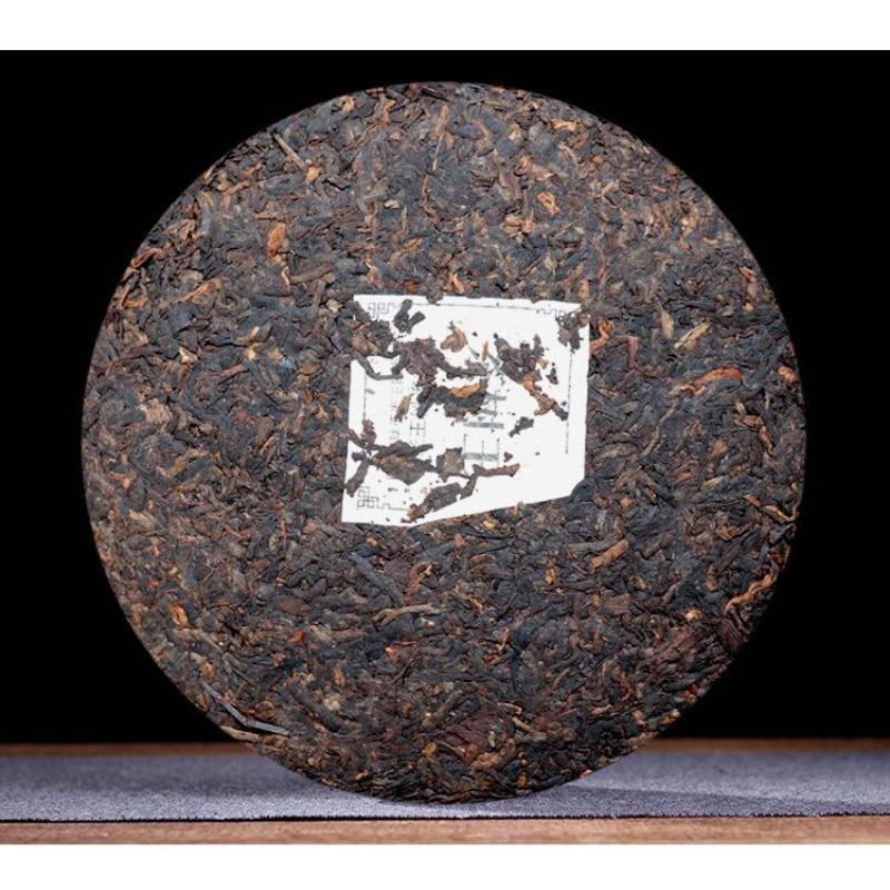 Чайное дерево Ван Иу Пуэр чай приготовленный чай Юньнань Мэнхай семь сыновей торт чай Иу Гун чайный торт 357г