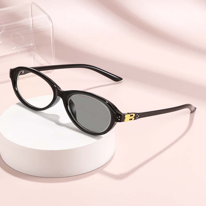 Fashion Trend Oval Photochromic Myopia Glasses Women'S Ultra Light High-Definition Anti Blue Light Glasses Diopter To -4.0
