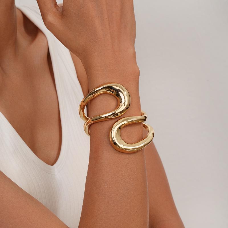 Браслет-манжета с переплетающимися кольцами - Европейский и американский дизайн в стиле легкой роскоши для женщин