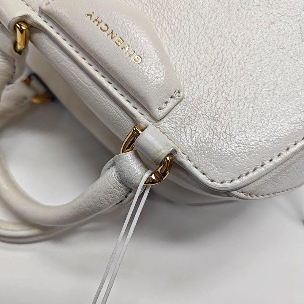 [Pre-Owned] Givenchy Antigona Cube Nano 'Ivory' - Very Good #U9RUBN