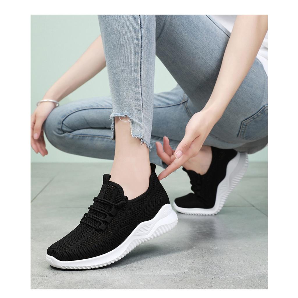 Women's Summer New Single Shoe Lightweight Soft Soled Women's Shoes Mesh Perforated Casual Sports Shoes