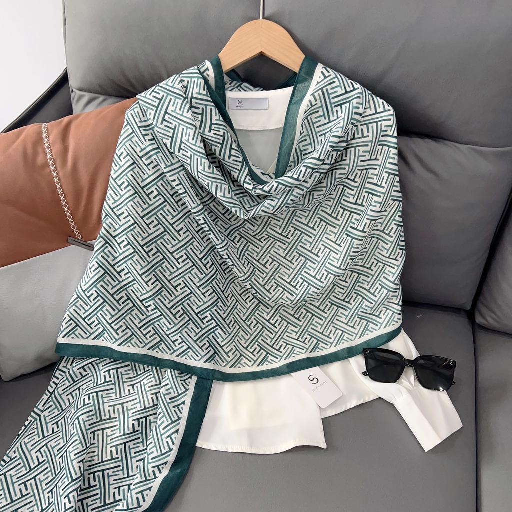 2024 Four Seasons Universal Thin Cotton And Hemp Sunscreen Silk Scarf Shawl Dual Purpose External Air Conditioning Room Neck Protection