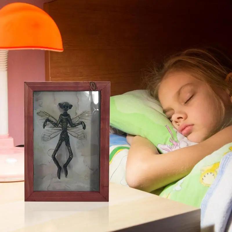 Mysterious Ghost Specimen Photo Frame Bat Display Resin Gothic Picture Frames Decor Oddities and Curiosities Taxidermy Animals