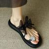 Модные женские/девчачьи тапочки SyfIyno с кружевным бантом, сандалии на платформе с кристаллами и цветком, женские черно-белые узкие шлепанцы, шлепанцы