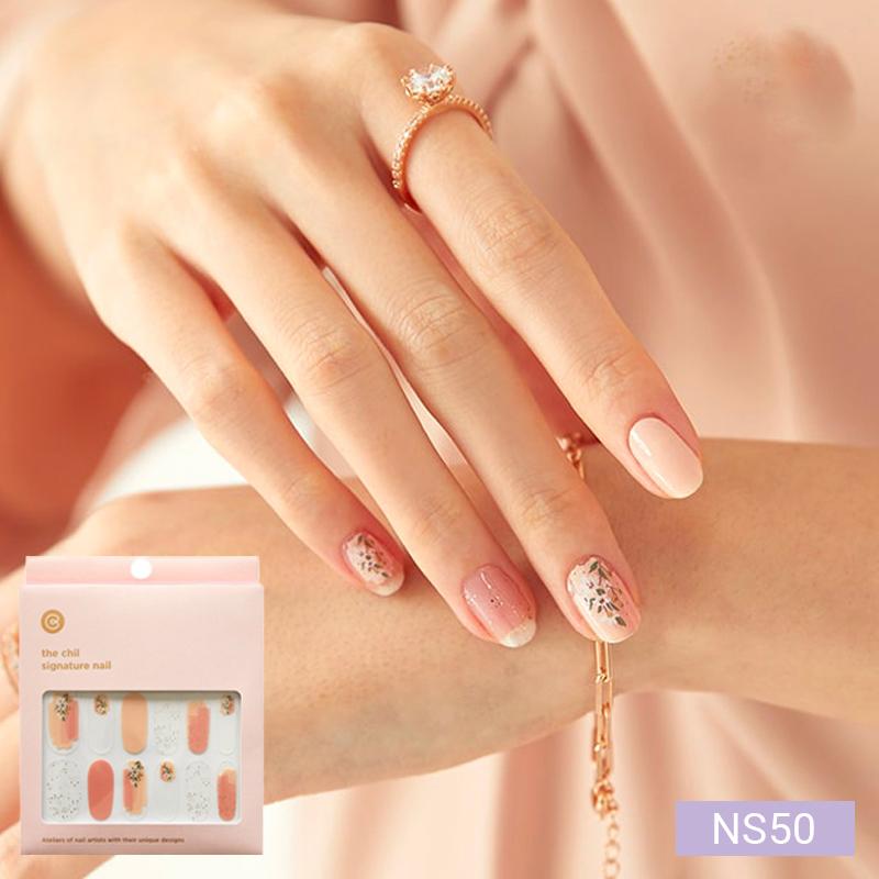 Пастельные полоски для ногтей 24 шт. | Самоклеящиеся типсы-наклейки, Мягкие розовые и лавандовые тона, Быстрый 5-минутный маникюр