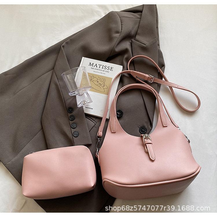 High-end Texture Niche Bag Women's 2025 Spring and Summer New Korean Fashion Versatile Crescent Bag Niche Simple Underarm Bag