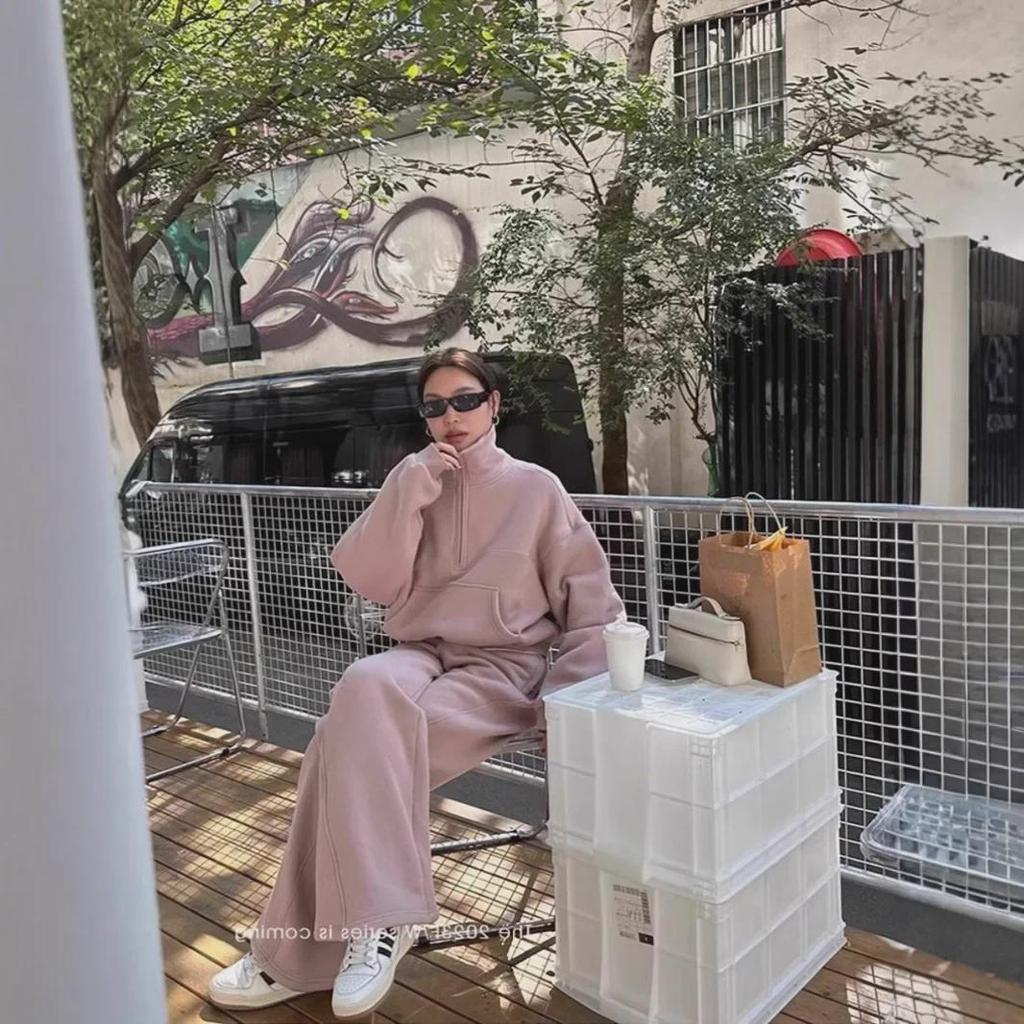 Женский повседневный спортивный костюм осень-зима 2024: Комплект из двух предметов: свободная короткая куртка и широкие брюки