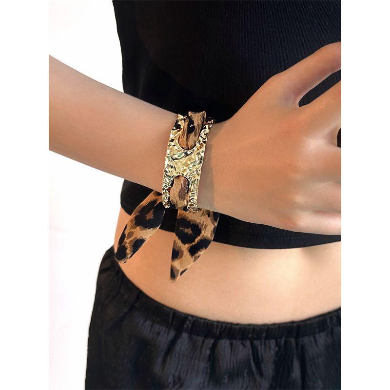 Retro Y2g Sexy Style Leopard Print Ribbon Metal Bracelet Female Niche Style Fashion Style Personalized Fashionable All-Match Bracelet Fashion