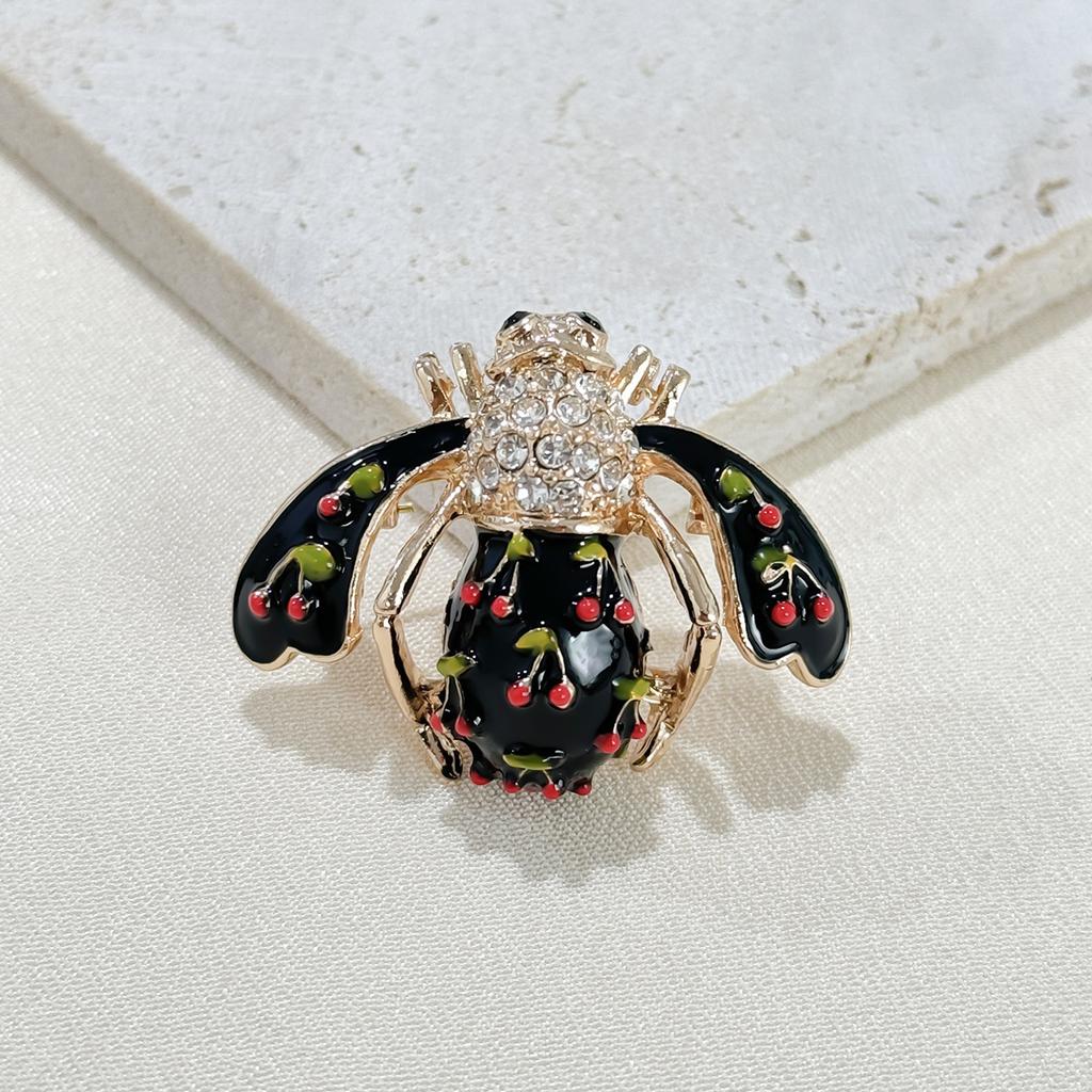 Анти-свет капает масло маленькая брошь воротник булавка горный хрусталь живопись глазурь любовь графика маленькая пчела, маленький темперамент