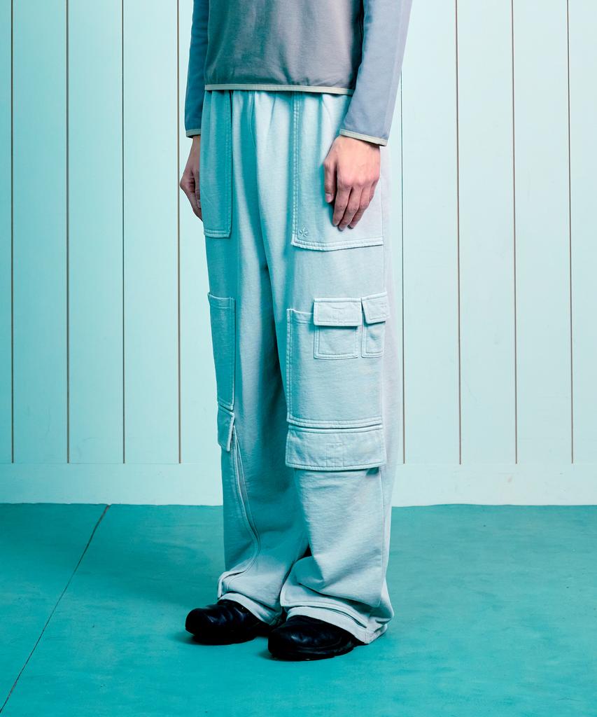 THE COLDEST MOMENT Tcm Pigment Multi Cargo Sweat Pants (Light Gray)