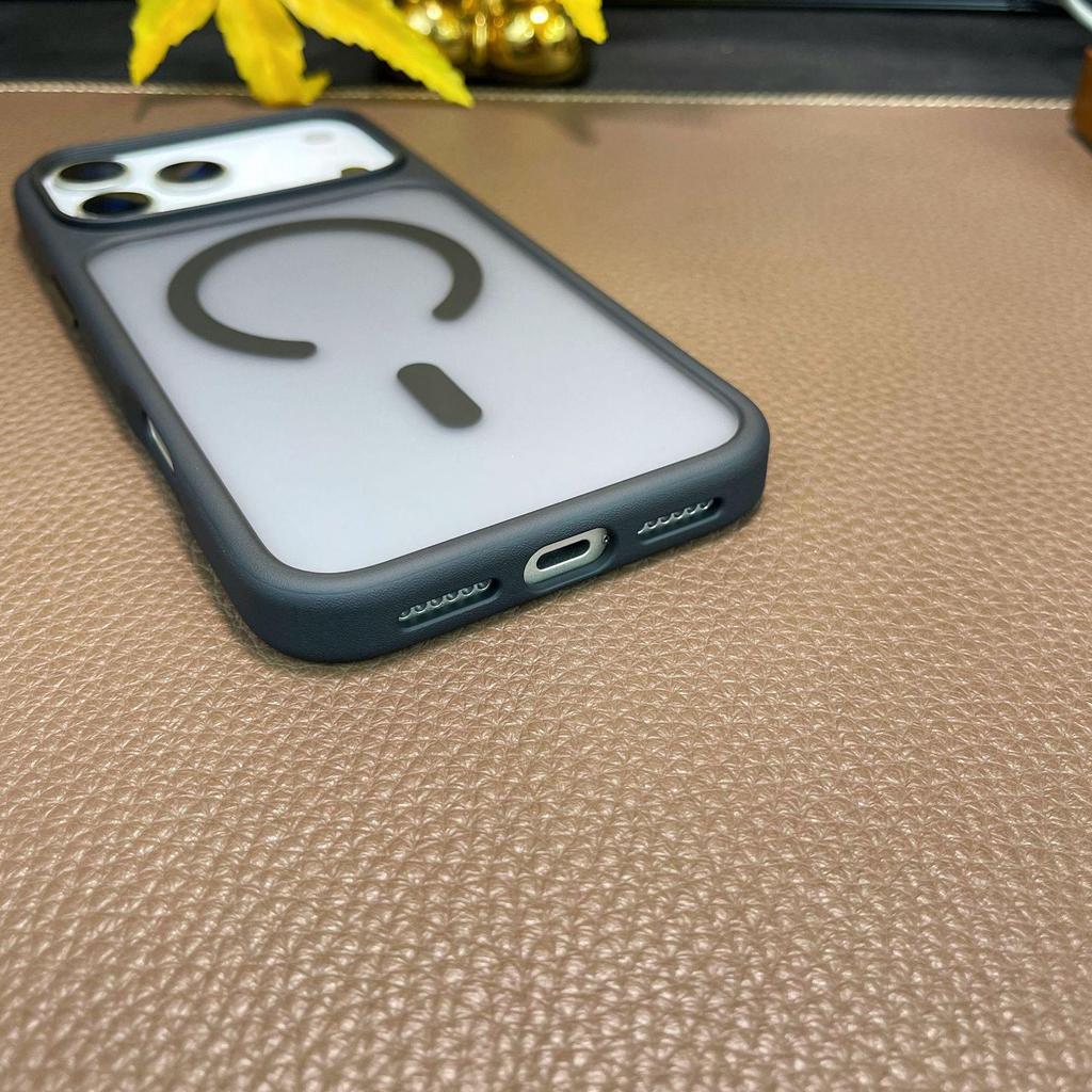 Youdun Классический чехол с матовой поверхностью, приятный на ощупь, с магнитным креплением и мягкими краями для защиты iPhone 17 Pro Max