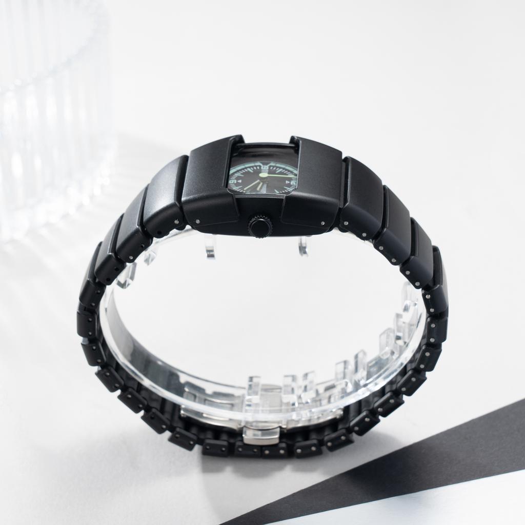 2025 Новый тренд моды y2k Крутые мужские женские часы Креативный уличный стиль Дизайн инопланетной брони Светящиеся Унисекс Кварцевые часы Reloj