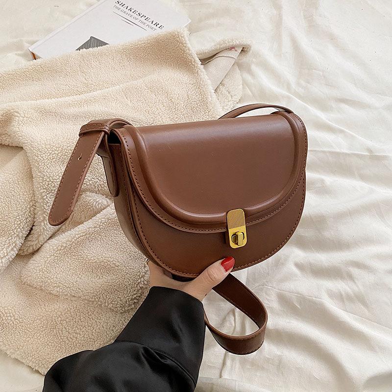 Retro saddle bag 2026 summer new shoulder messenger bag niche design women's bag texture underarm bag
