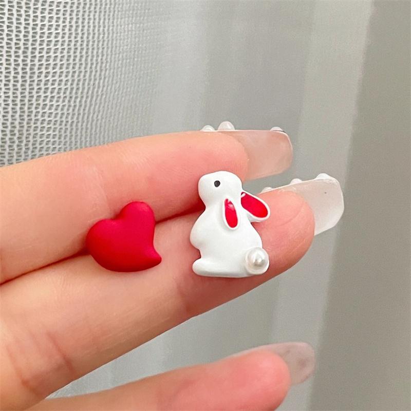 Забавные милые маленькие белые серьги-кролики, асимметричные маленькие милые серьги с любовью