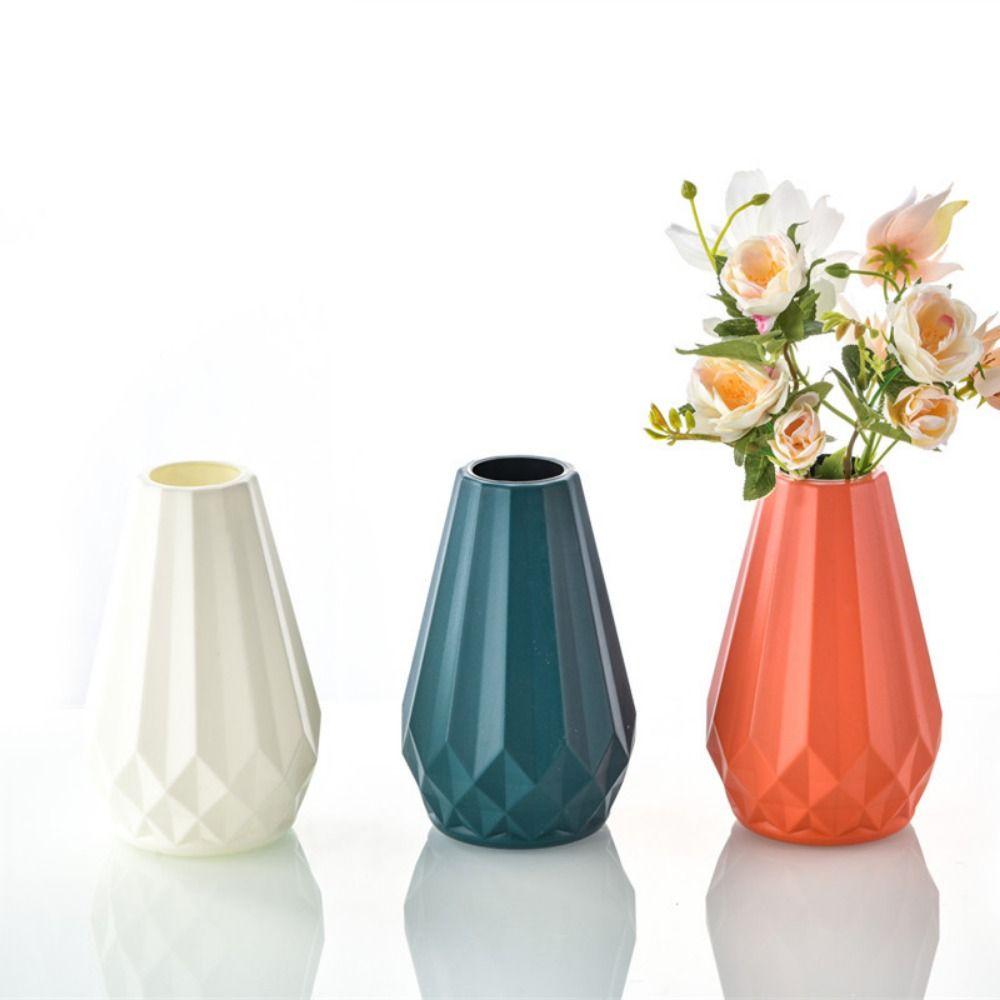Durable Creative Shaped Flower Pot Nordic Style Vase Ornaments Modern Plastic Flower Vase  Desktop
