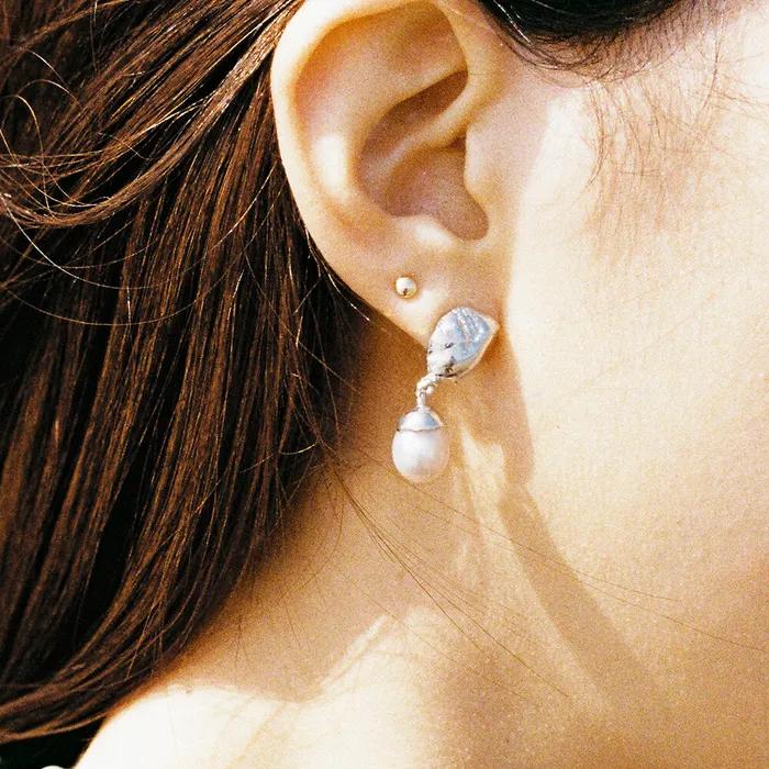 The Sparkling Light Earring