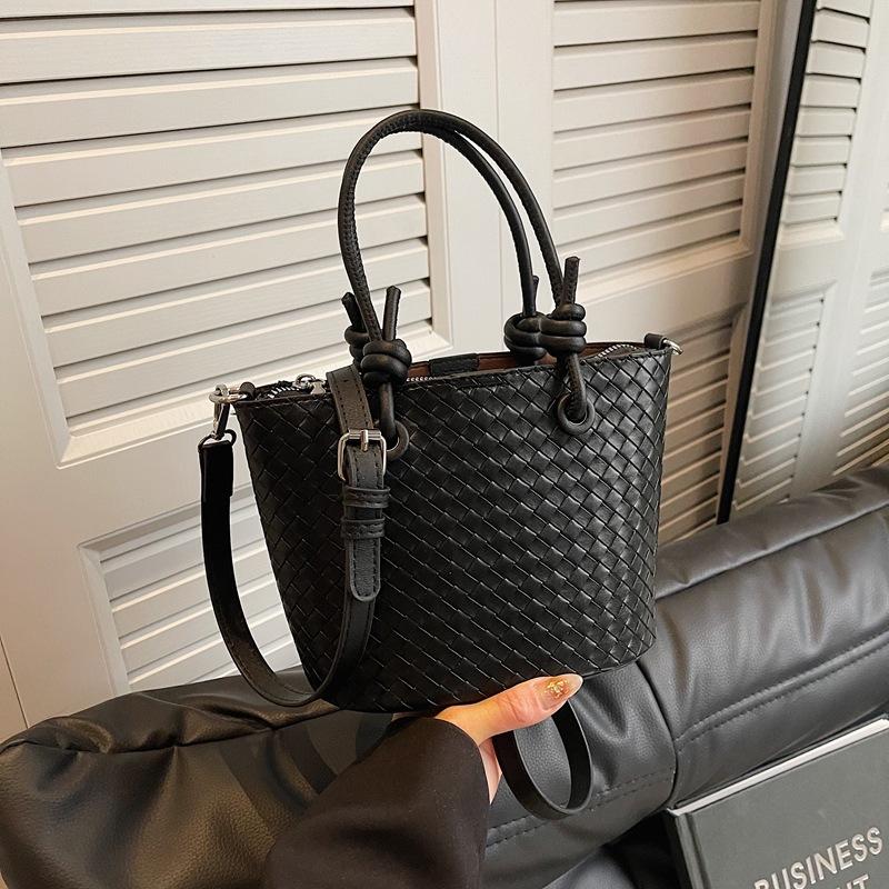 Bag Women's New Fashion Versatile Messenger Bag Casual Shoulder Bag