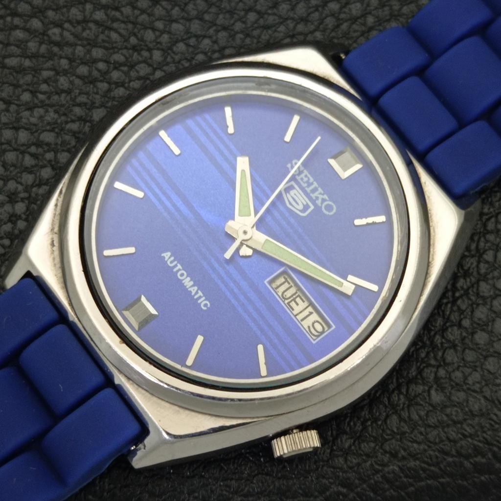 ЯПОНИЯ ВИНТАЖ SEIKO 5 АВТОМАТИЧЕСКИЕ 7009A МУЖСКИЕ ЧАСЫ С СИНИМ ЦИФЕРБЛАТОМ a701514-5