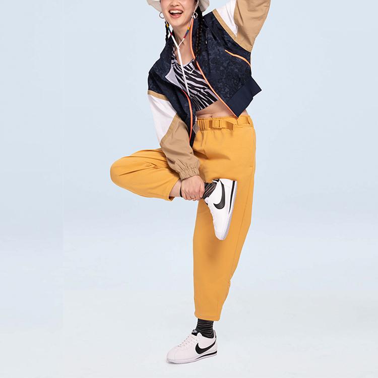 Nike TECH PACK ДЛЯ СПОРТА Женские спортивные брюки Tawny Умеренные CZ8941-204