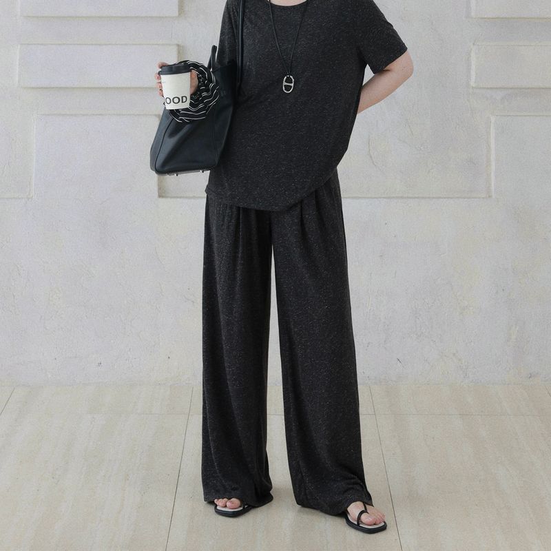 Plus-Size Women's Clothing for Slightly Chubby Girls, Casual Style Linen Vest, Cardigan, T-Shirt, and Pants Three-Piece Set