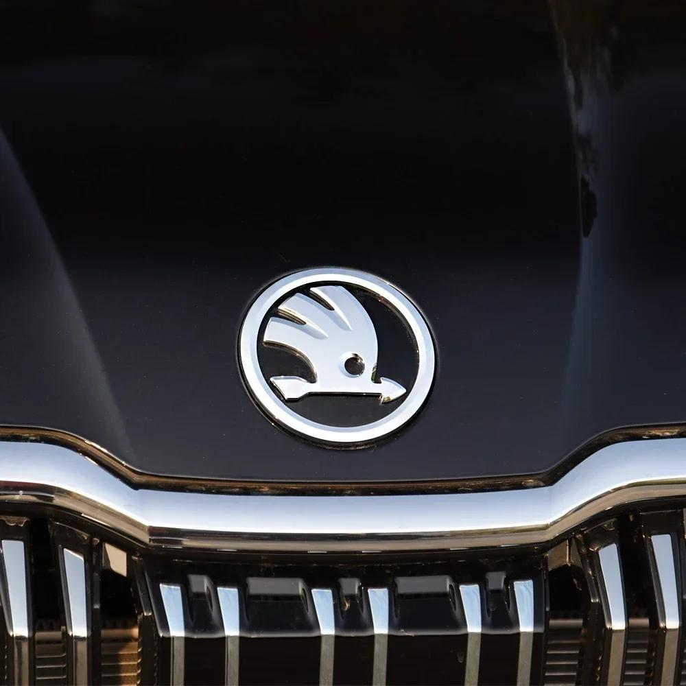 Car Sticker 2026 Hot 2pcs Car Front Hood Badge Rear Trunk Emblem Sticker For Skoda Yeti VRIS Rapid Octavia a5 a7 Kodiaq Karoq Ka