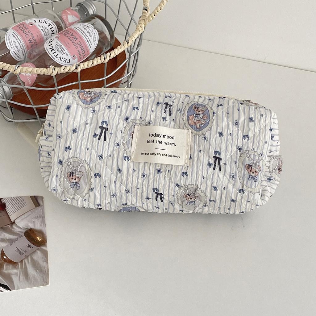 Cartoon Bear Women's Cosmetic Bags Travel Portable Female Makeup Case Clutch Purse Large Capacity Quilted Toiletries Storage Bag