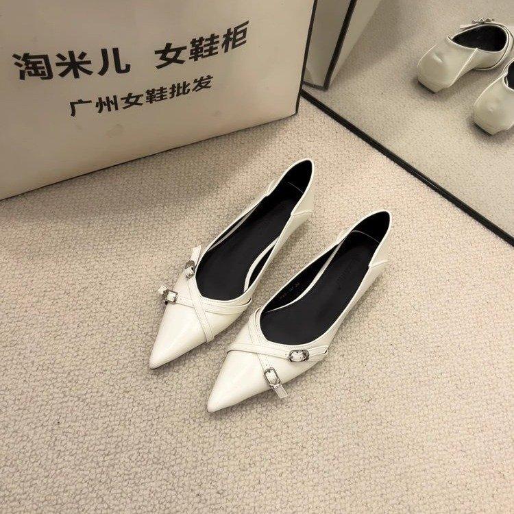 Весна и осень ретро Мэри Джейн неглубокий носок плоская подошва не устают ноги 2025 одиночные туфли женские французские нишевые вечерние туфли мягкие подошвы одиночные туфли