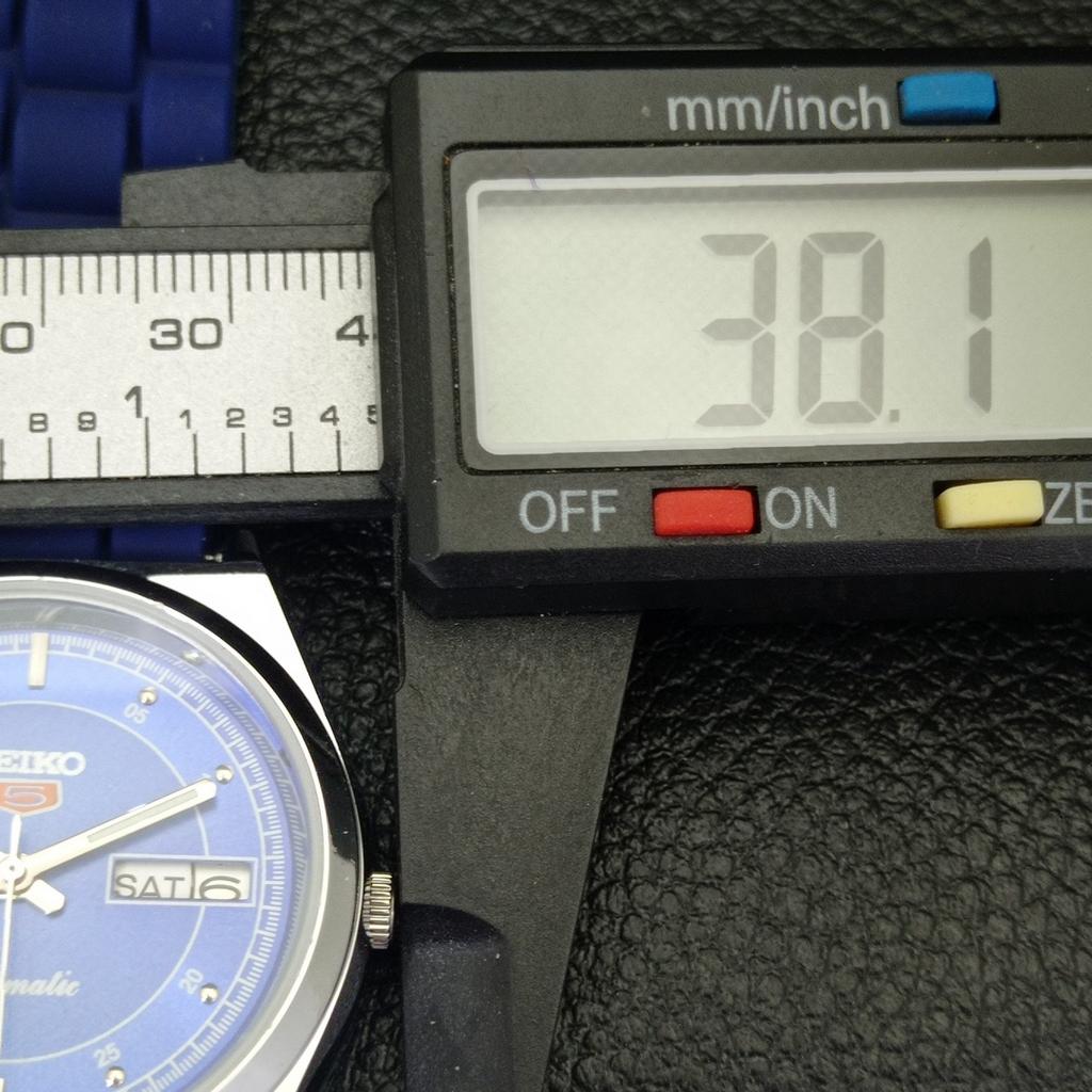 ВОССТАНОВЛЕННЫЕ ВИНТАЖНЫЕ МУЖСКИЕ ЧАСЫ SEIKO 5 AUTOMATIC JAPAN С СИНИМ ЦИФЕРБЛАТОМ a434683-2