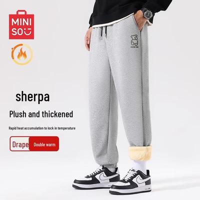 Низ – Спортивные штаны и тайтсы