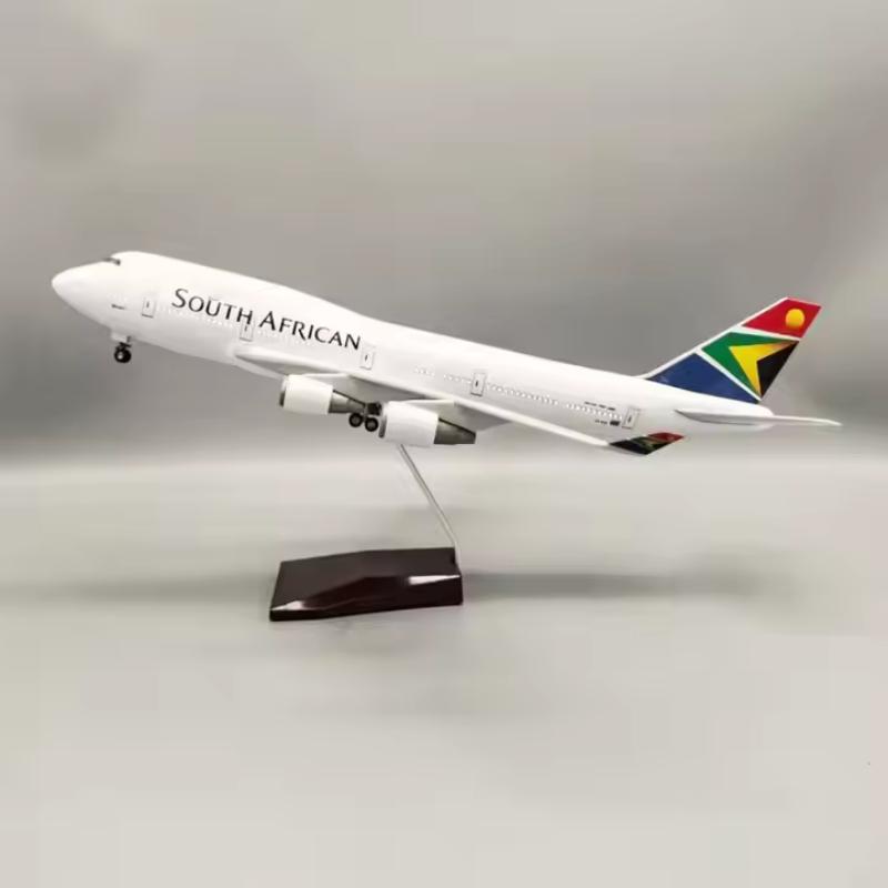 1/160 Scale B747 Airplanes South Africa Airways Aeroplane 47cm Diecast Resin Model Large Plane With LED and Wheel Souvenir