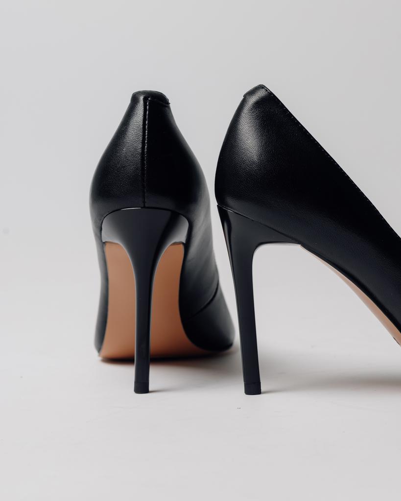 Туфли на шпильке классические Sufinna 7094 36 черные кожа