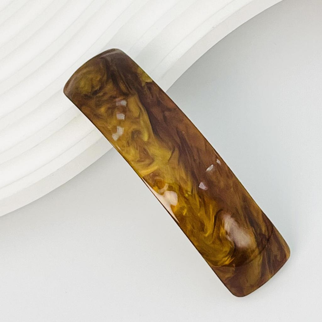 Korean Trendy Acetate Plaid Hair Clip - Colorful Curved Design for Bangs