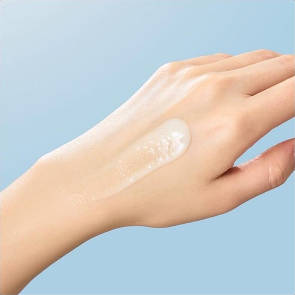 Goodal Успокаивающая гиалуроновая сыворотка с Houttuynia Cordata SPF50+ PA++++ Набор-дуэт - 50 мл x 2 (Упаковка 1+1) | Корейская красота Оливы