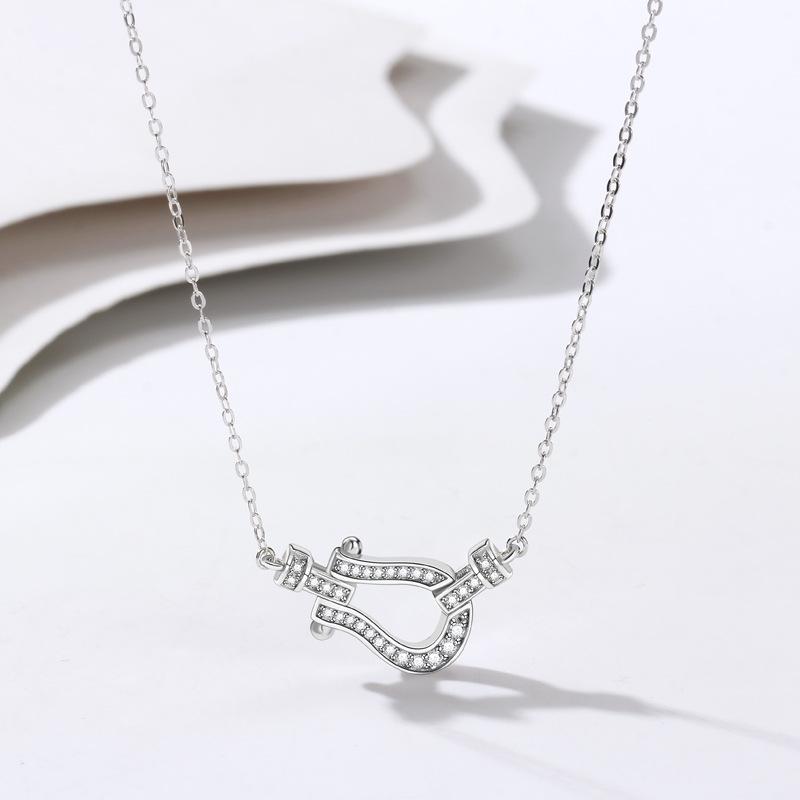 Ожерелье с пряжкой в виде подковы, женская мода, легкий, роскошный, темпераментный, универсальный, высококачественный дизайн, чувство, кулон, ожерелье, подарок женщинам