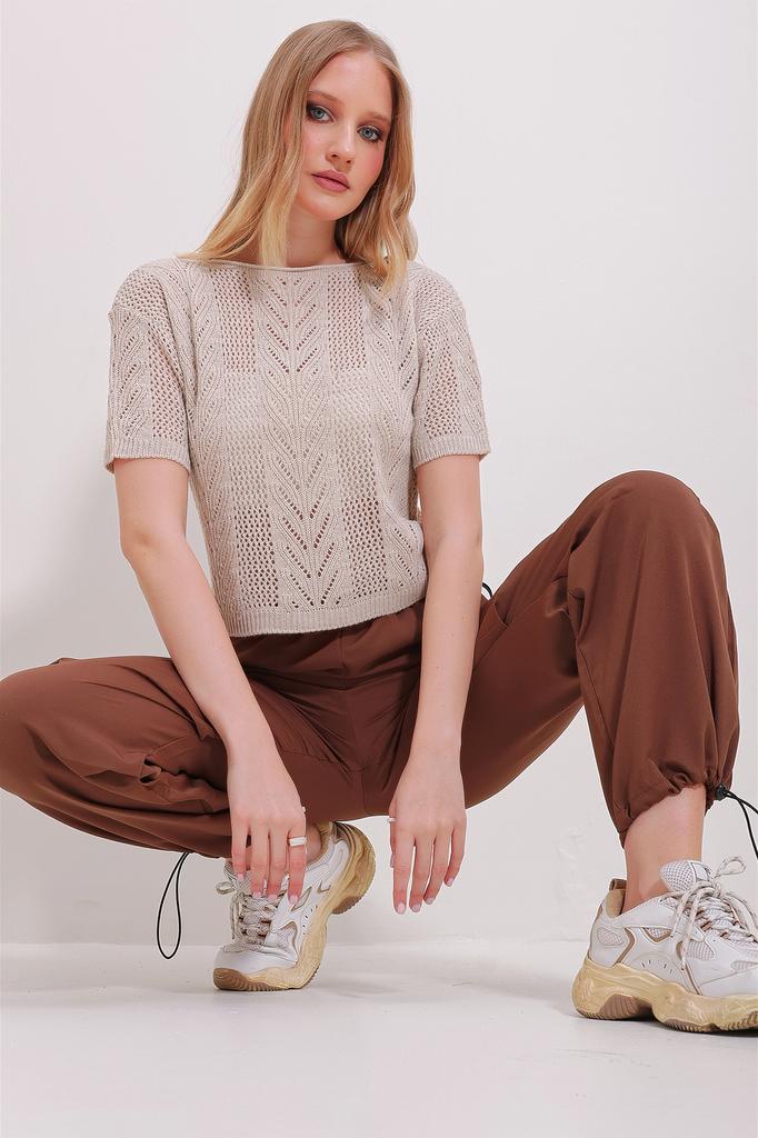 Women's Blouse New Season Fashion Biscuit Crew Neck Openwork Half Sleeve Seasonal Knitwear Blouse