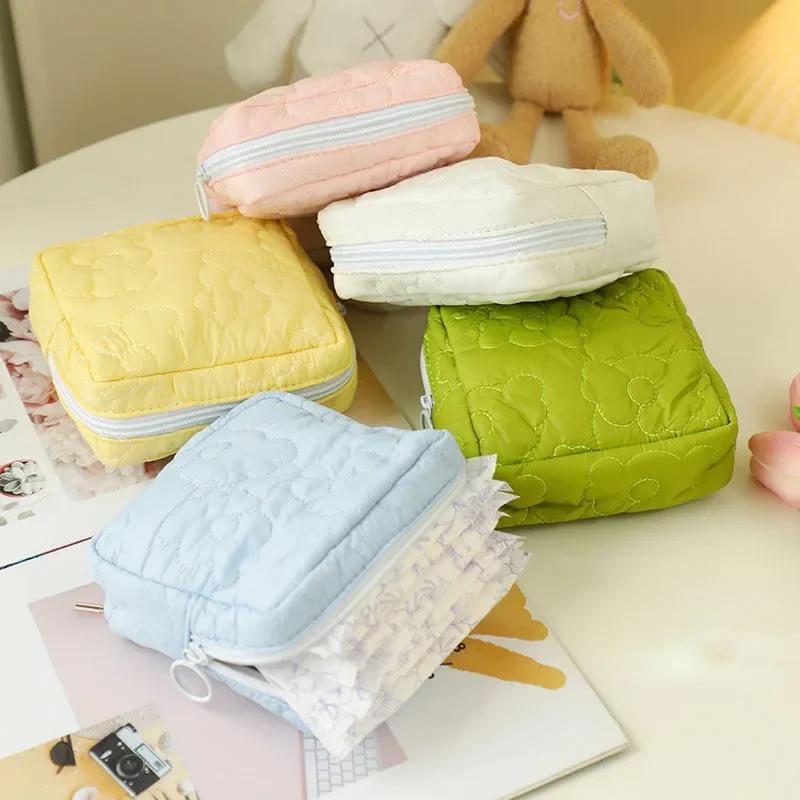 Girls Makeup Lipstick Organizer Case Bags Women Napkin Cosmetic Coin Bags Tampon Storage Bag Sanitary Pad Pouch Organizer