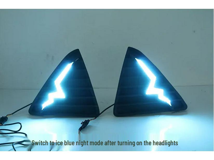 Светодиодный комплект дневных ходовых огней и противотуманных фар для Ford Focus 2012 года - Передний бампер, модифицированный с функцией бегущего огня.