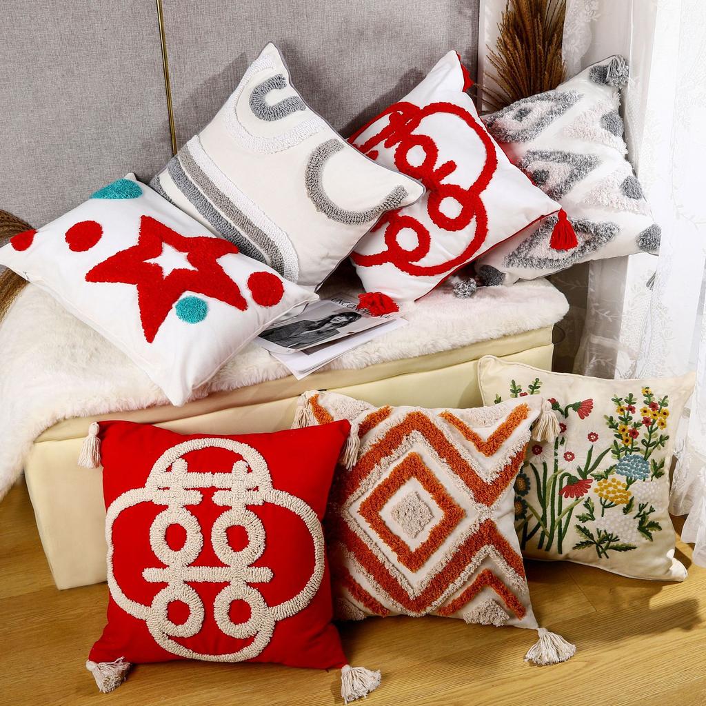 Nordic Ins Style Moroccan Tufted Pillow Bed and Breakfast Light Luxury Embroidered Cushion Removable and Washable Tassel Home Pillow Cover